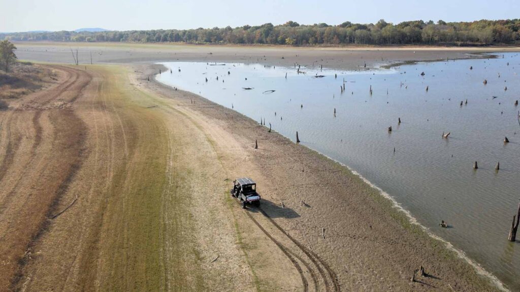 Agent showing buyers land in oklahoma